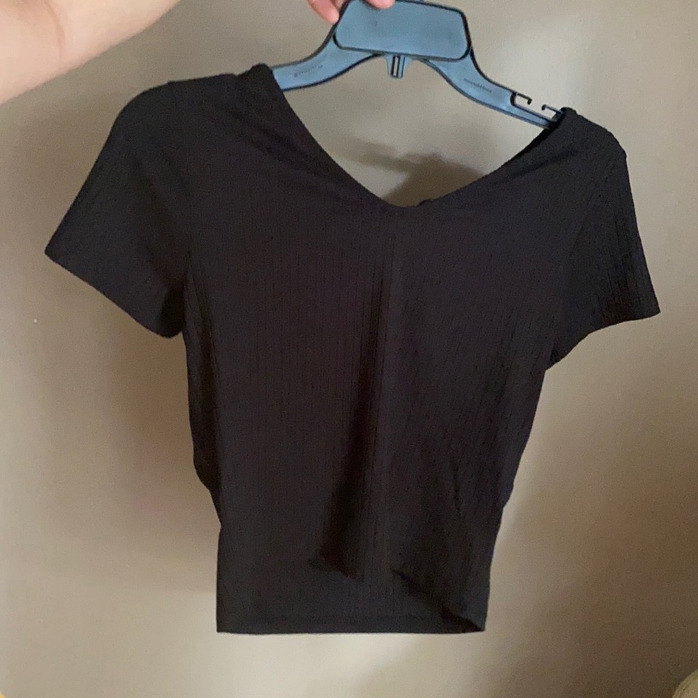 cute simple black top size- L